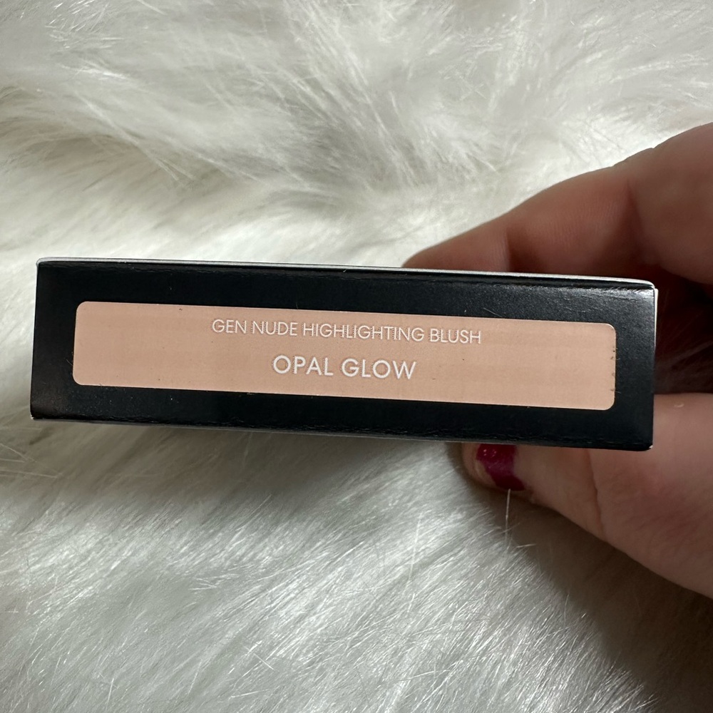 BAREMINERALS Gen Nude Highlighting
Blush (Opal Glow) - Picture 2 of 5
